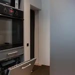 Modern With Ac, Dishwasher And Walk-in Closet 公寓