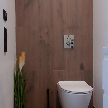 Modern With Ac, Dishwasher And Walk-in Closet شقة *