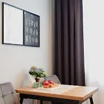 Modern With Ac, Dishwasher And Walk-in Closet Apartamento Riga